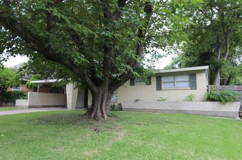 2609 Costa Mesa Dr, Dallas TX  75228-2035 exterior