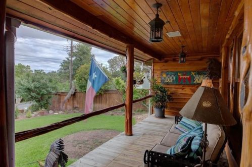 5808 Beacon Dr, Austin TX 78734-1416 exterior