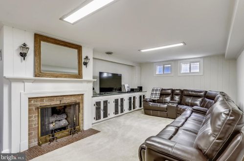 415 Hillmoor Dr, Silver Spring MD 20901-2634 exterior