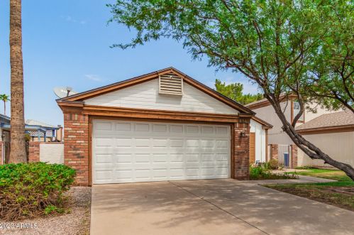 814 Manor Dr, Chandler, AZ 85225-8495