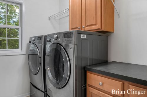 5412 Heathwood, Grand Rapids MI 49512-9514 exterior