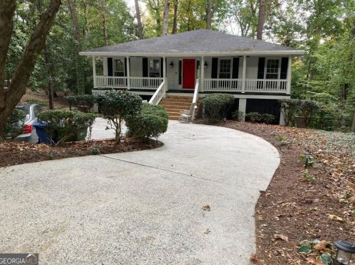 2933 Margaret Mitchell Ct, Atlanta GA 30327-1614 exterior