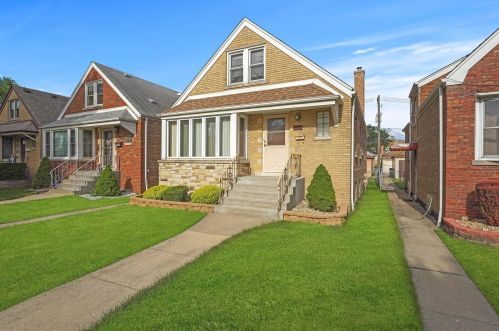 6130 Moody Ave, Chicago IL 60638-3545 exterior