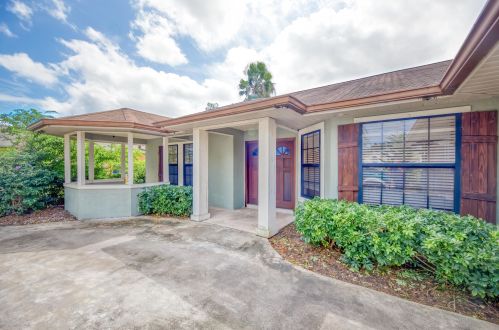 4451 Alsace Ave, Fort Pierce FL 34983-8337 exterior