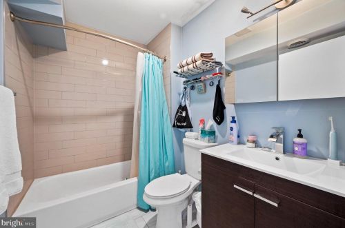 1303 Hope St, Philadelphia PA 19122-3231 exterior