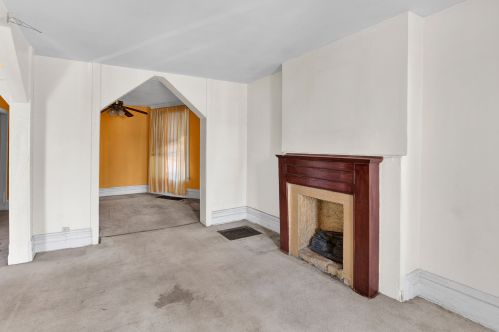 3611 Calumet Ave, Chicago IL 60653-1103 exterior