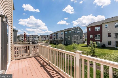 515 Fox River Hills Way, Glen Burnie MD 21060-8488 exterior