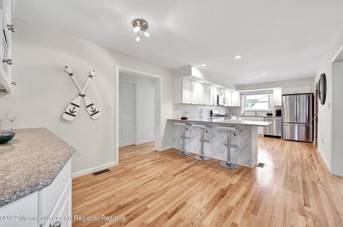 19 New Jersey Ave, Lavallette NJ 08735-2528 exterior