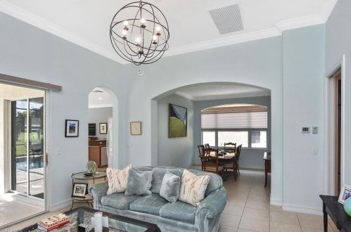 6044 Dogleg Dr, Naples FL 34113-1688 exterior