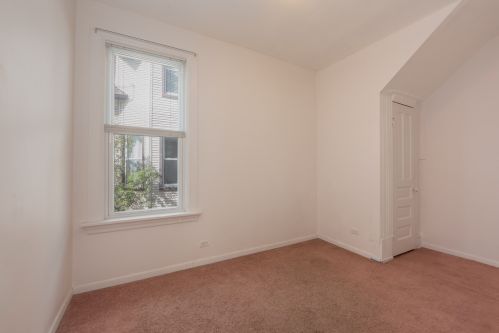 4210 Ridgeway Ave, Chicago IL 60659-1128 exterior