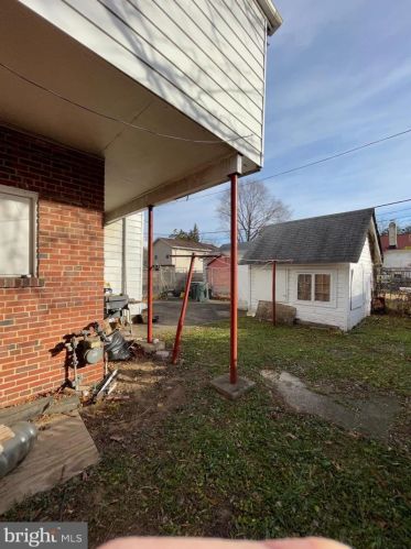 716 Croissant Pl, Washington DC 20019-2212 exterior