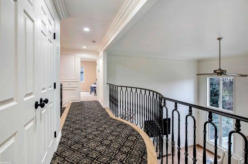 1140 Autumnview Dr, Rochester MI 48307-6060 exterior