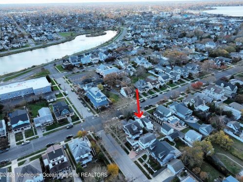 302 4 Ave, Belmar NJ 07719-2155 exterior