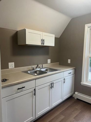 79 Reynolds St, Killingly CT 06239-2959 exterior