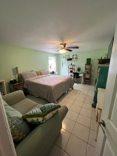 201 Thornhill Dr, Fort Pierce FL  34984-4467 exterior