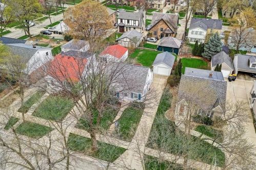 936 Currie Pl, Milwaukee WI 53213-3006 exterior