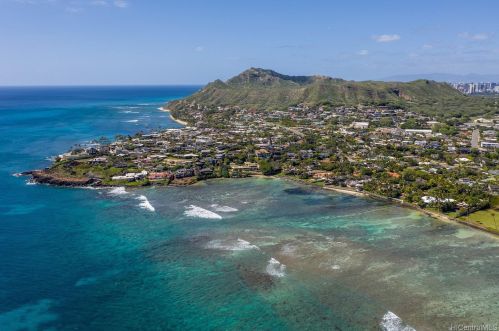 4383 Royal Pl, Honolulu, HI 96816-4855