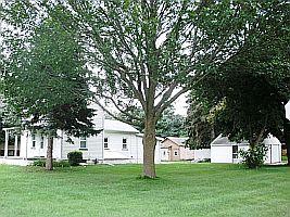 247 Garfield St, Kewanee, IL 61443-3609