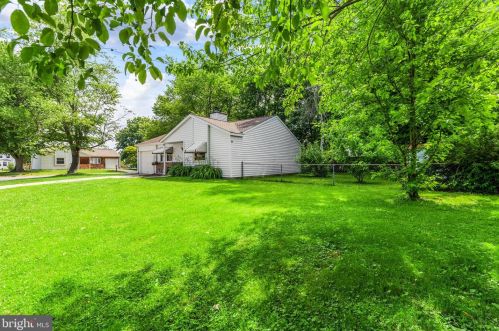 1 Ferris Ct, New Castle DE  19720-5169 exterior