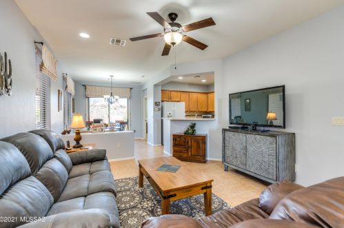 589 Rugged Cyn Dr, Green Valley AZ 85614-6188 exterior