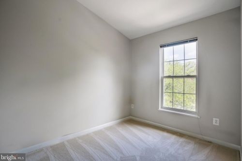 13504 Hayworth Dr, Rockville MD  20854-6395 exterior