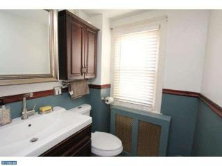 444 Krams Ave, Philadelphia PA  19128-3310 exterior