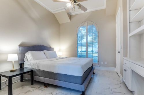 17916 Castle Bnd Dr, Dallas TX 75287-6800 exterior