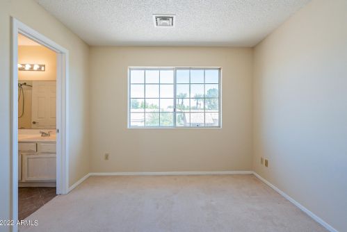 12226 45th St, Phoenix AZ 85050-8561 exterior