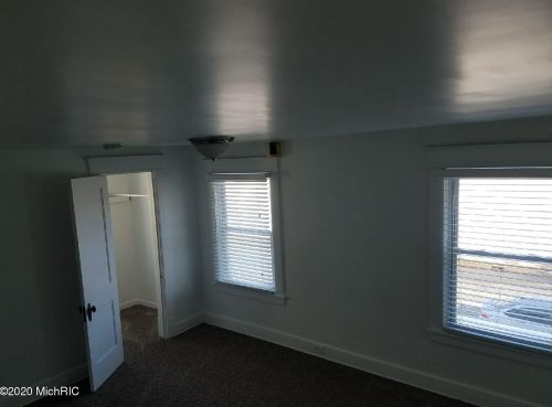 1529 Turner, Grand Rapids MI 49504-3237 exterior