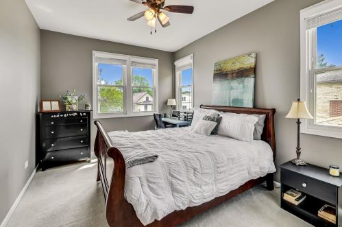 4135 Melvina Ave, Chicago IL 60638-3512 exterior