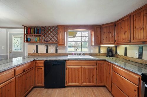 20836 Fm 359 Rd, Hempstead TX 77445-8214 exterior