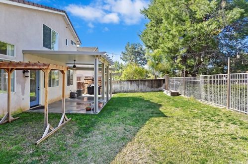 31986 Calle Ballentine, Temecula CA 92592-6701 exterior