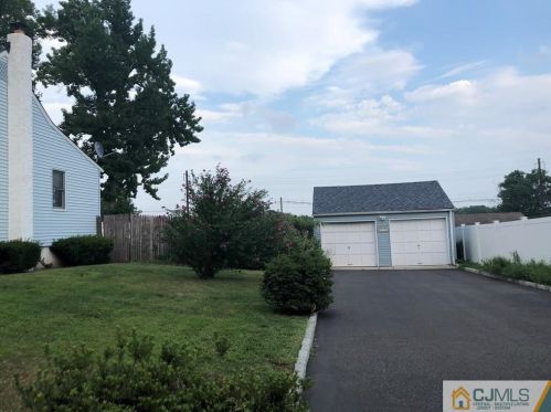 170 Dow Ave, Iselin, NJ 08830-1845