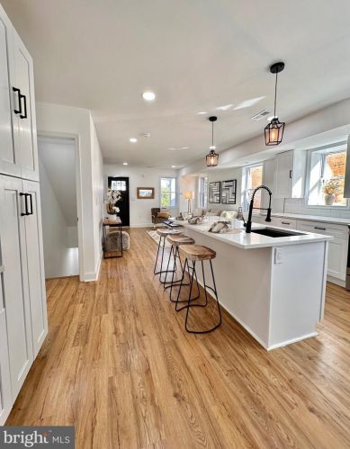 4709 Clay St, Washington DC 20019-1437 exterior