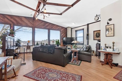 46 High St, Newton MA 02461-1938 exterior