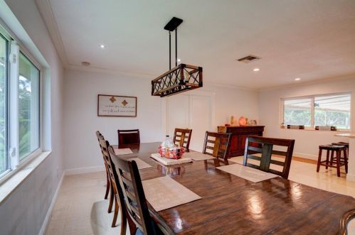 8470 Mizzen Dr, Boynton Beach FL 33472-2721 exterior