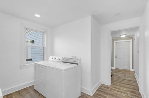 37 Commerce Ave, Killingly CT 06239-2804 exterior