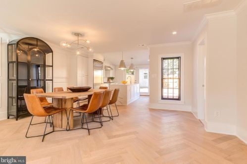 3025 Dent Pl, Washington DC 20007-2916 exterior