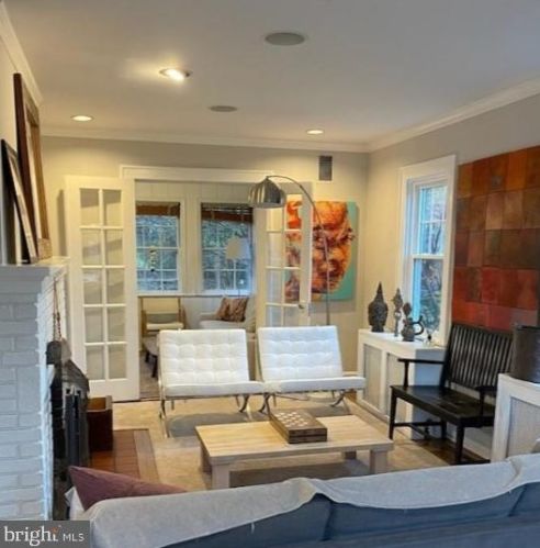 3364 Stuyvesant Pl, Washington, DC 20015-2454