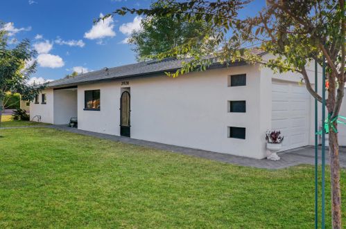 2928 18 Ave, Phoenix AZ 85015-5247 exterior