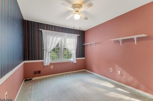 62 Goldfinch Dr, Hackettstown NJ 07840-3008 exterior