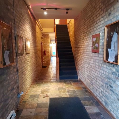 6653 Maryland Ave, Chicago, IL 60637-4211