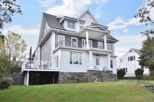 132 Rich Ave, Mount Vernon, NY 10550-1556