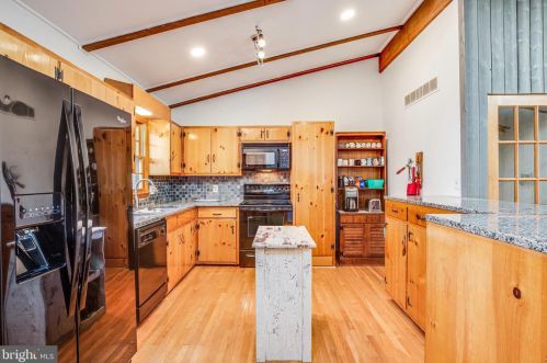 106 Edgemont Cir, Locust Grove VA 22508-5111 exterior