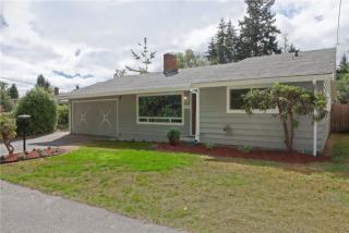 13345 3 Ave, Seattle WA  98125-3011 exterior