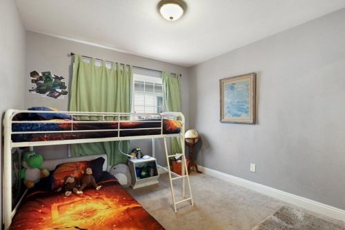 320 30th St, San Diego CA 92113-2424 exterior