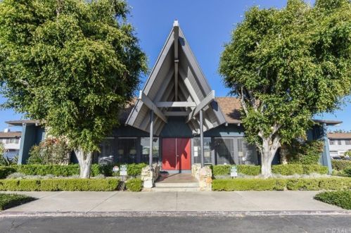 1407 Sycamore Ave, Tustin CA 92780-6279 exterior