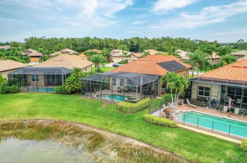 6581 Caldecott Dr, Naples FL 34113-3195 exterior