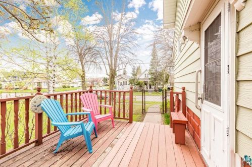 406 43 Ave, Duluth MN 55807-1555 exterior