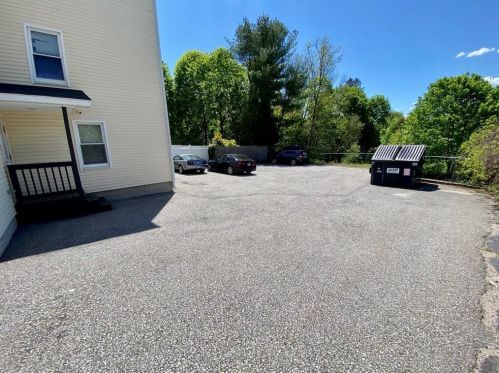 60 Lk St, Webster MA 01570-2605 exterior